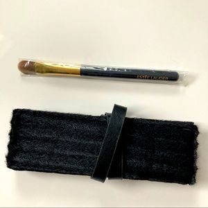 Estée Lauder Concealer Brush With Carrying Case